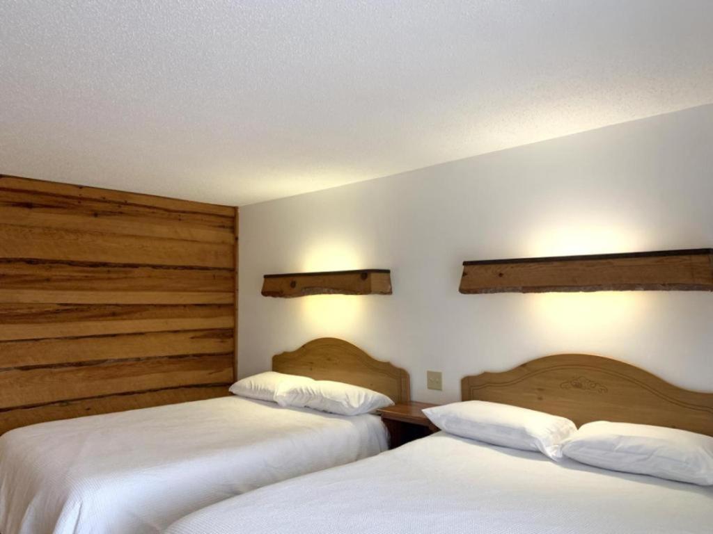 Bridge Inn Tomhawk - 2Nd Floor, 1 King Size Bed, Balcony, River View Tomahawk Esterno foto